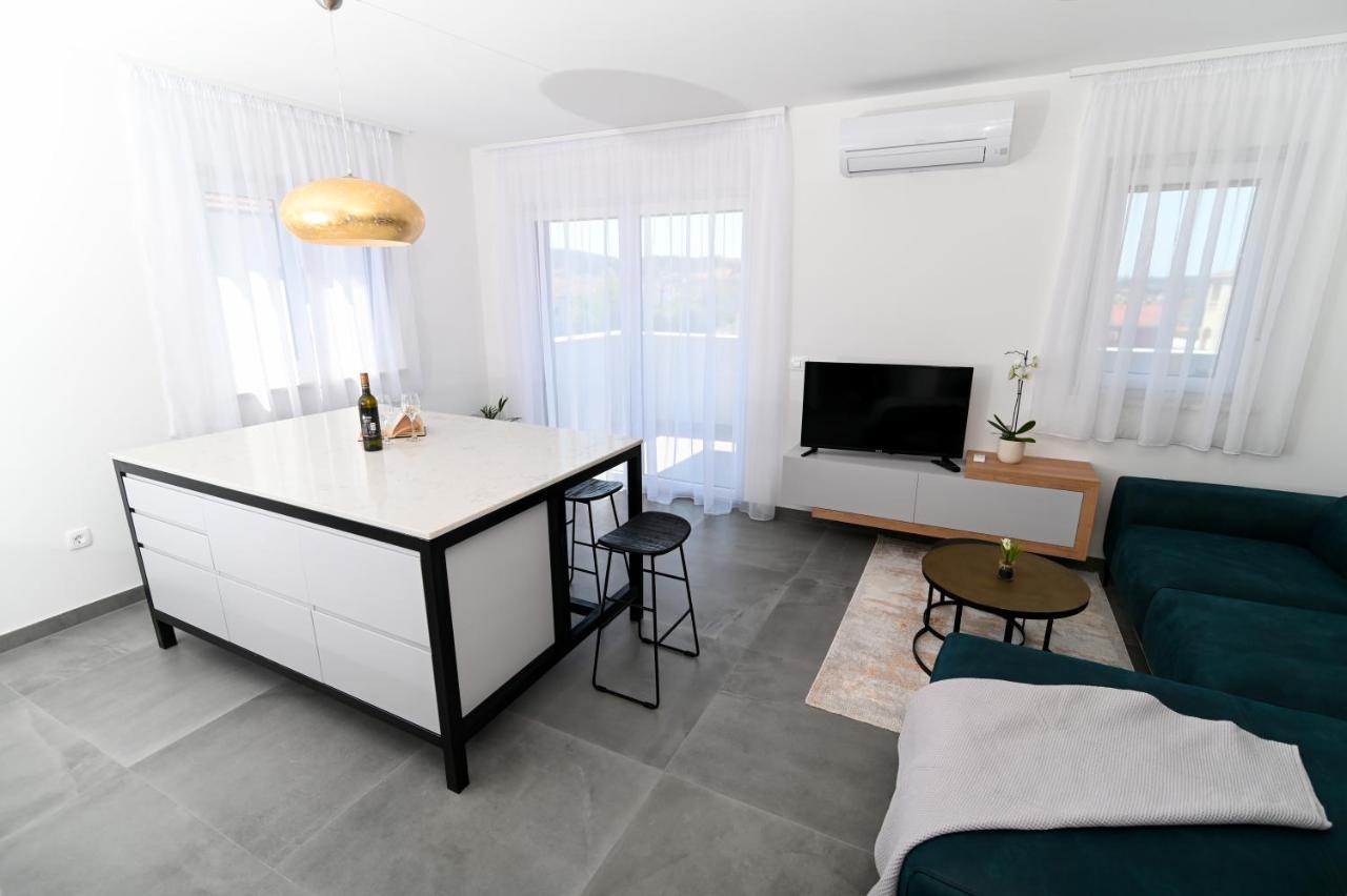 Apartment Laura, Free Parking, Balcony, 4 Ppl Τρογκίρ Εξωτερικό φωτογραφία