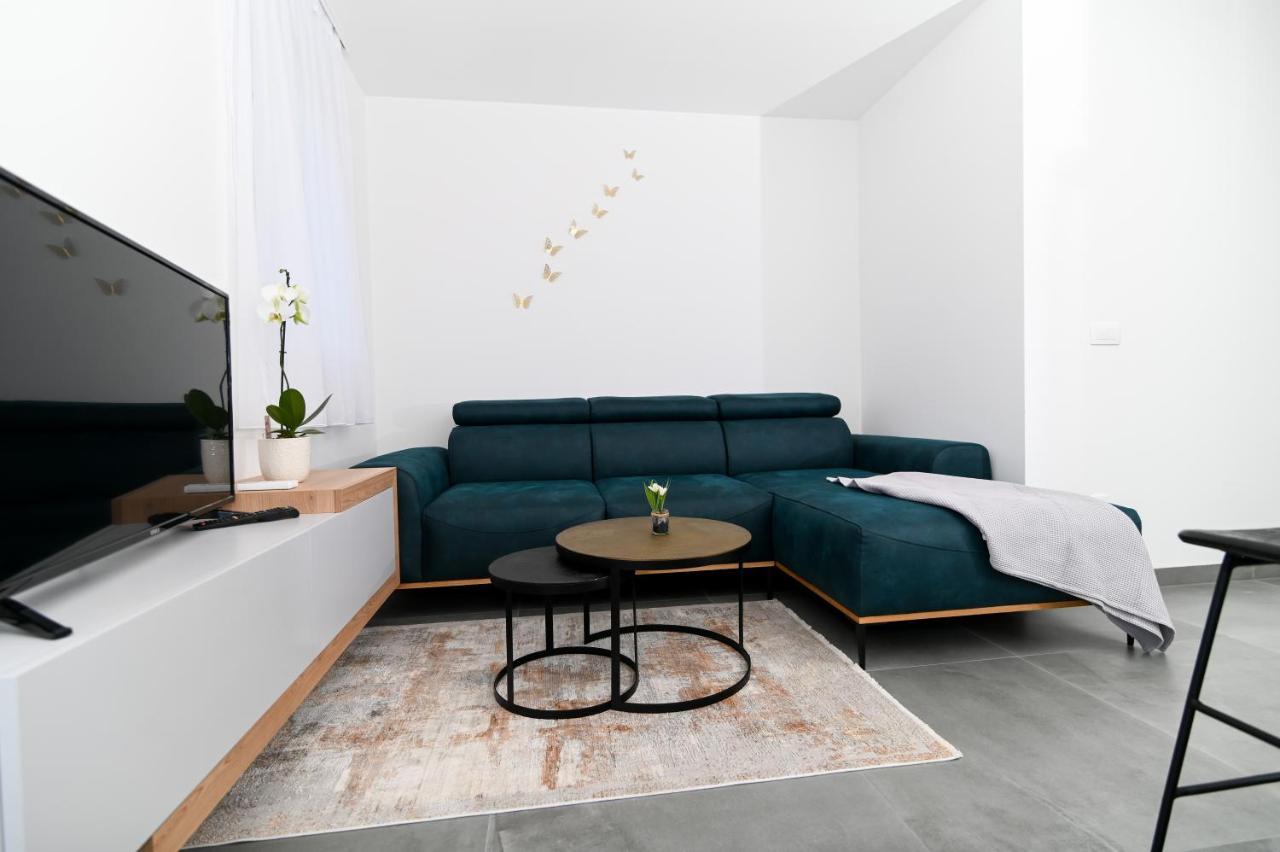 Apartment Laura, Free Parking, Balcony, 4 Ppl Τρογκίρ Εξωτερικό φωτογραφία